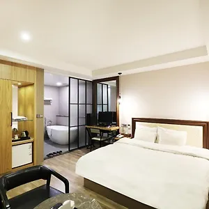 3* Hotel Mind